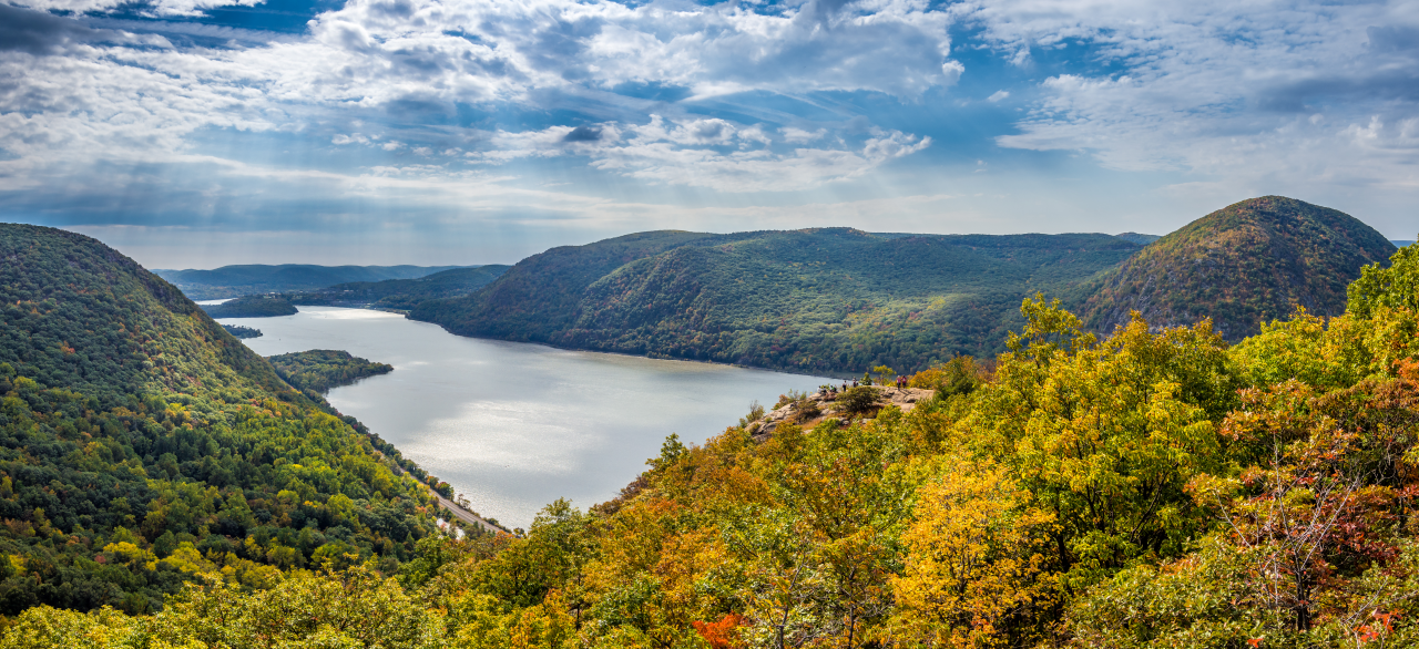 Hudson  Valley Hiking from Storm King Lodge